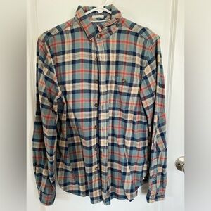 Men’s plaid button down shirt
